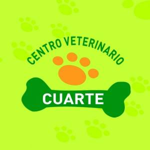 Logo del centro veterinario Cuarte con huella de perro en fondo verde.